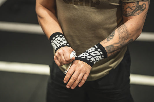 Muñequeras en CrossFit: ¿realmente sirven o son puro postureo?